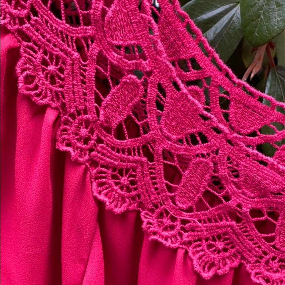 Red blouse - Picture 2 of 6